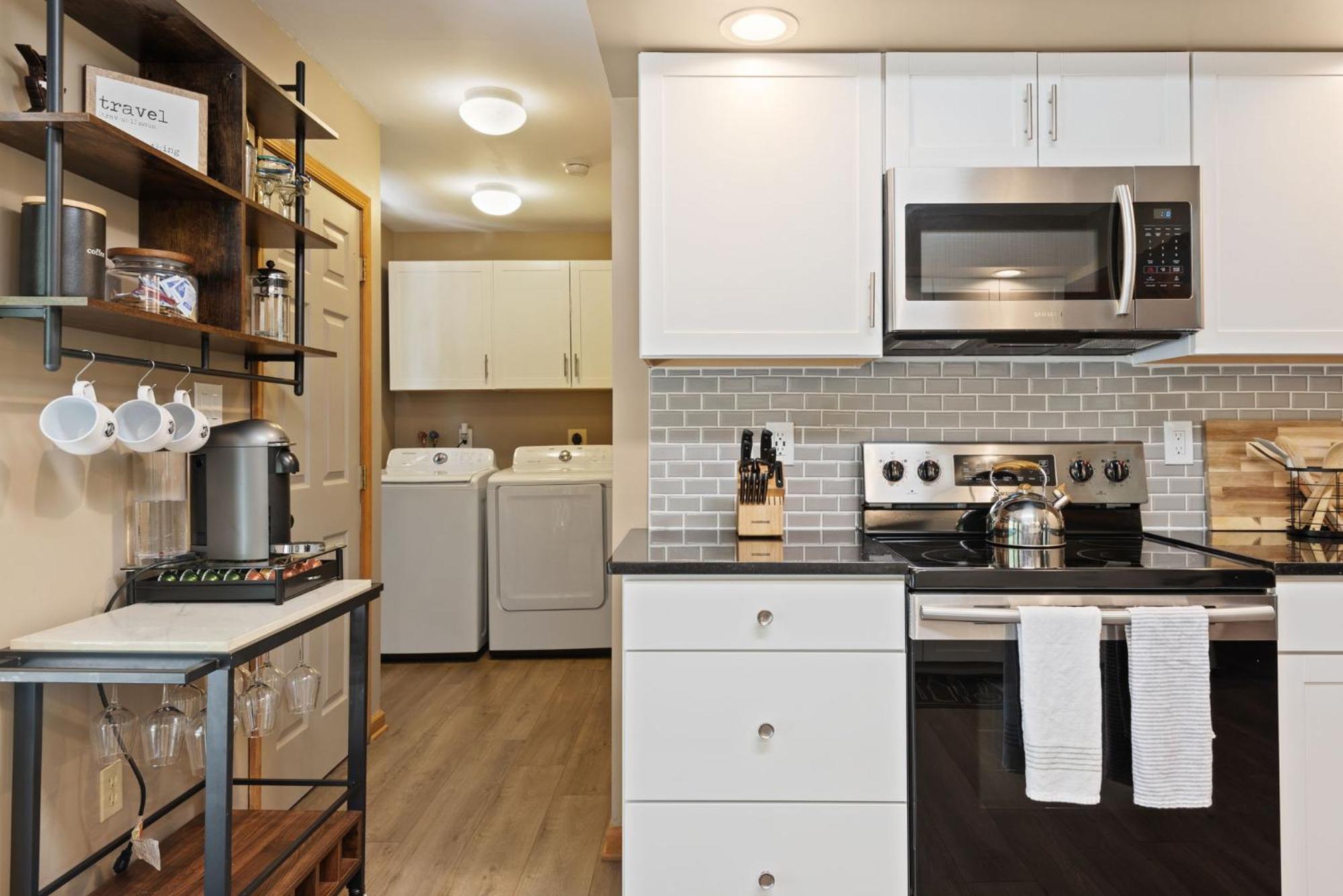 Lace Retreat * Albrightsville